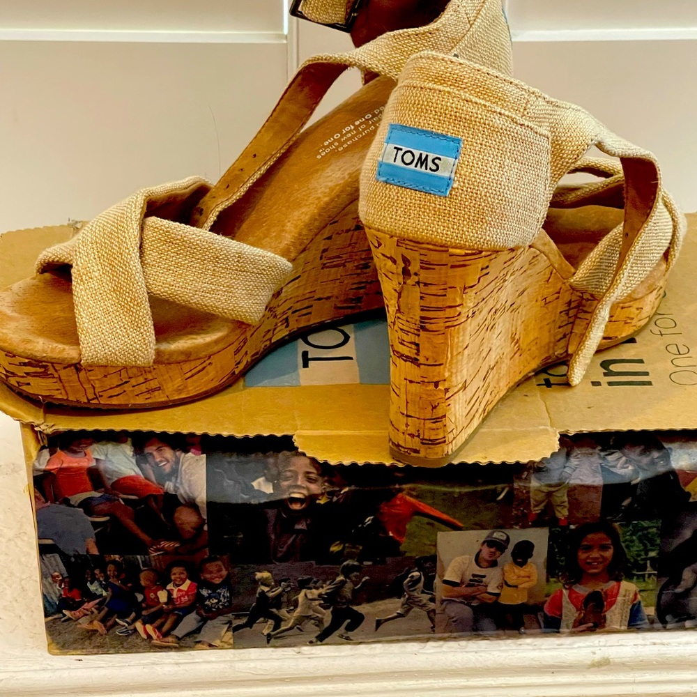 TOMS Canvas Strappy Wedges  Color: Sierra Size: 7